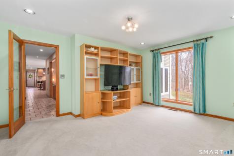 67 Hunters Crossing Burlington CT 06013
