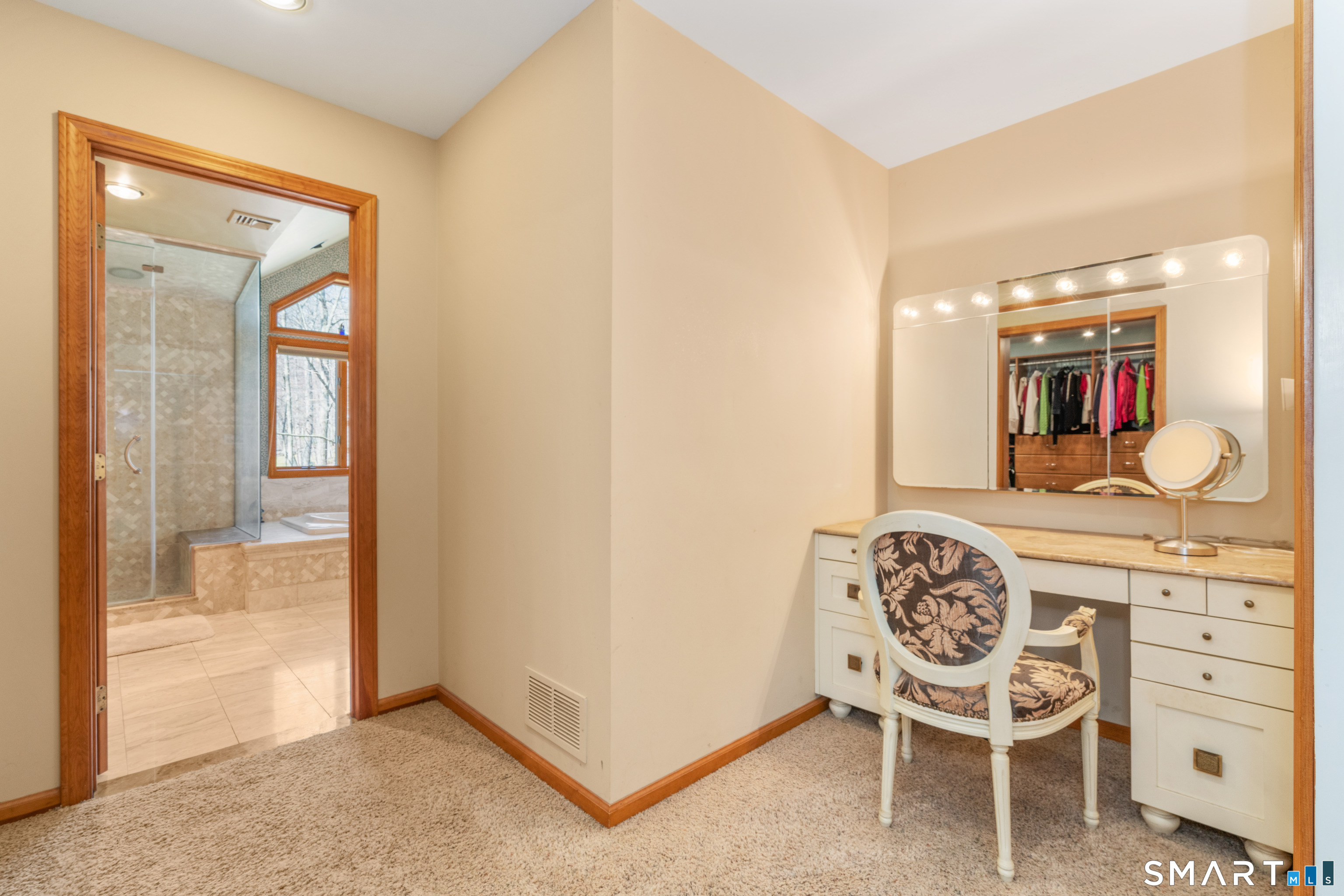 67 Hunters Crossing Burlington CT 06013