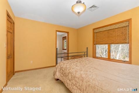 67 Hunters Crossing Burlington CT 06013