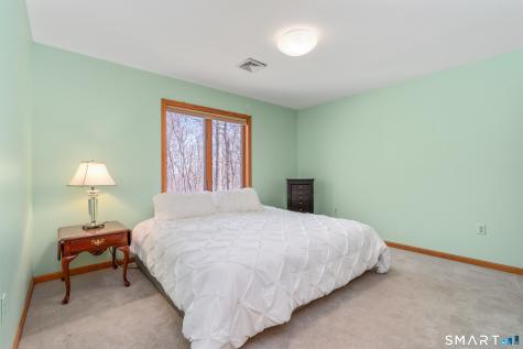 67 Hunters Crossing Burlington CT 06013