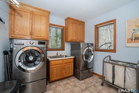67 Hunters Crossing Burlington CT 06013