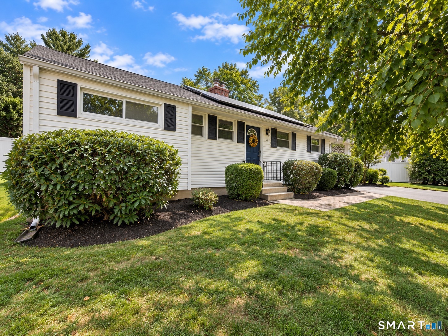81 Elm Street Simsbury CT 06081