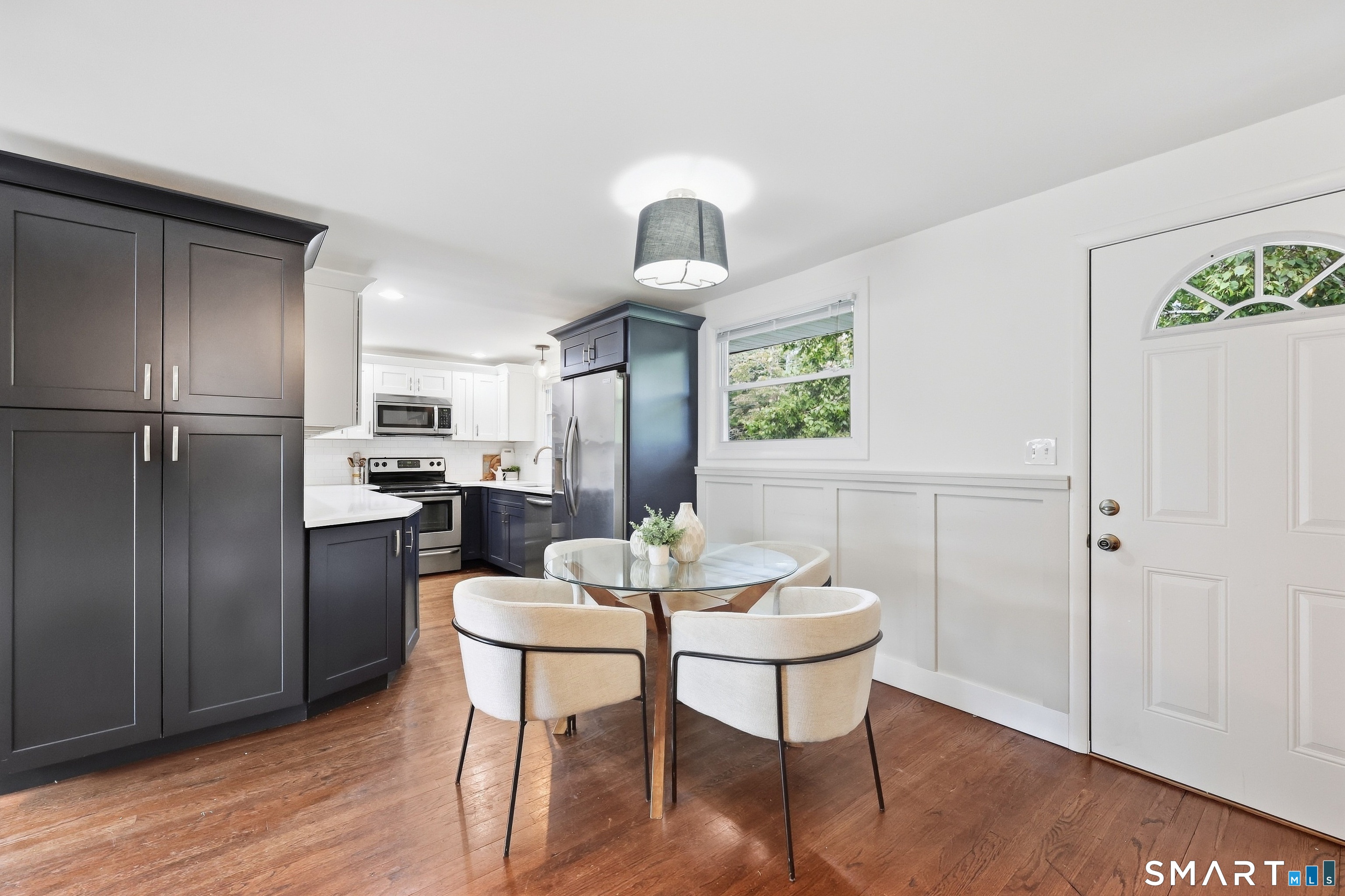 81 Elm Street Simsbury CT 06081
