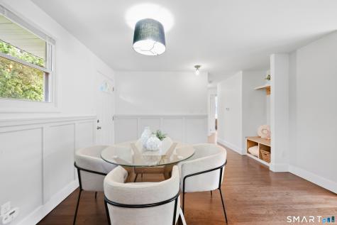 81 Elm Street Simsbury CT 06081