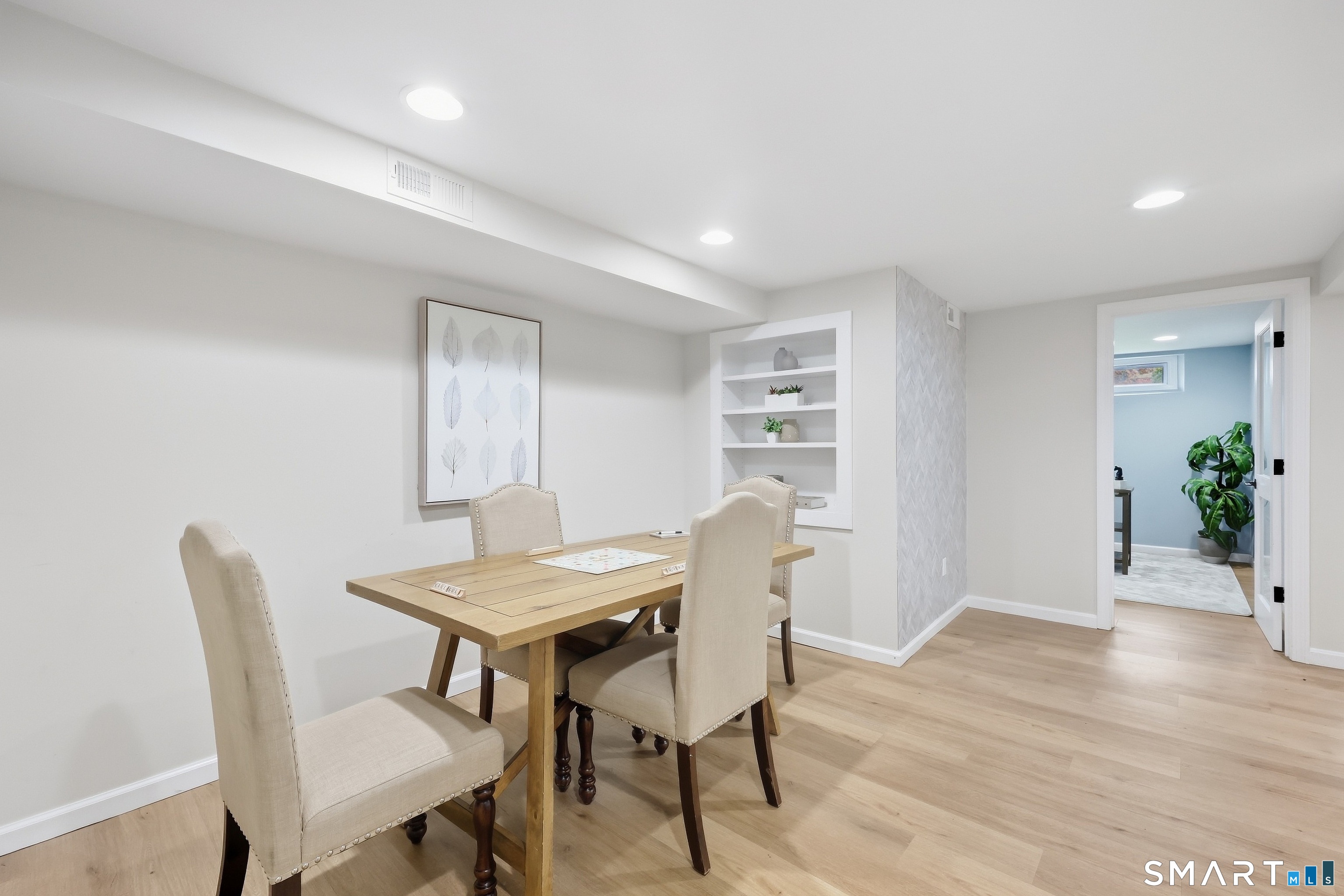 81 Elm Street Simsbury CT 06081