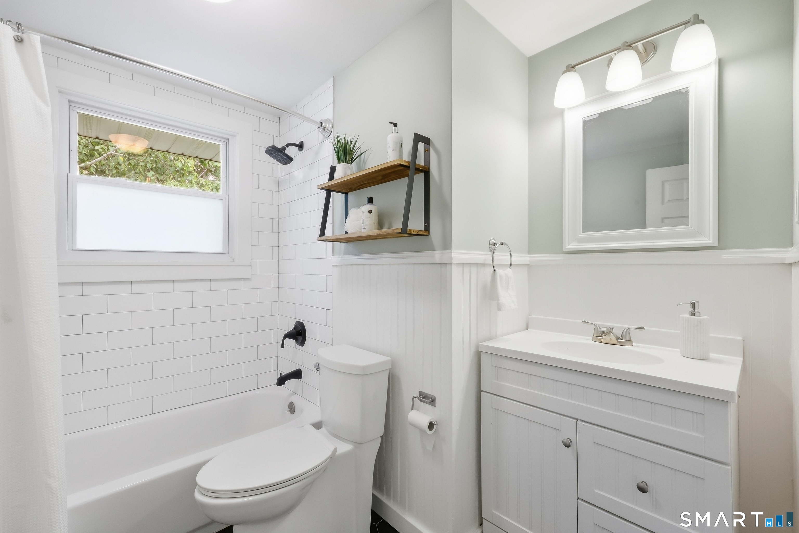 81 Elm Street Simsbury CT 06081
