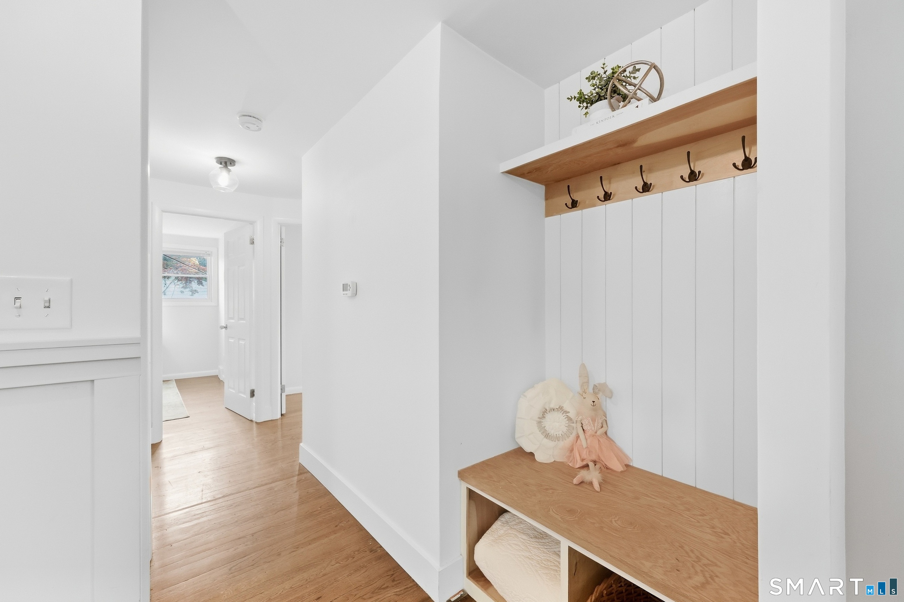 81 Elm Street Simsbury CT 06081