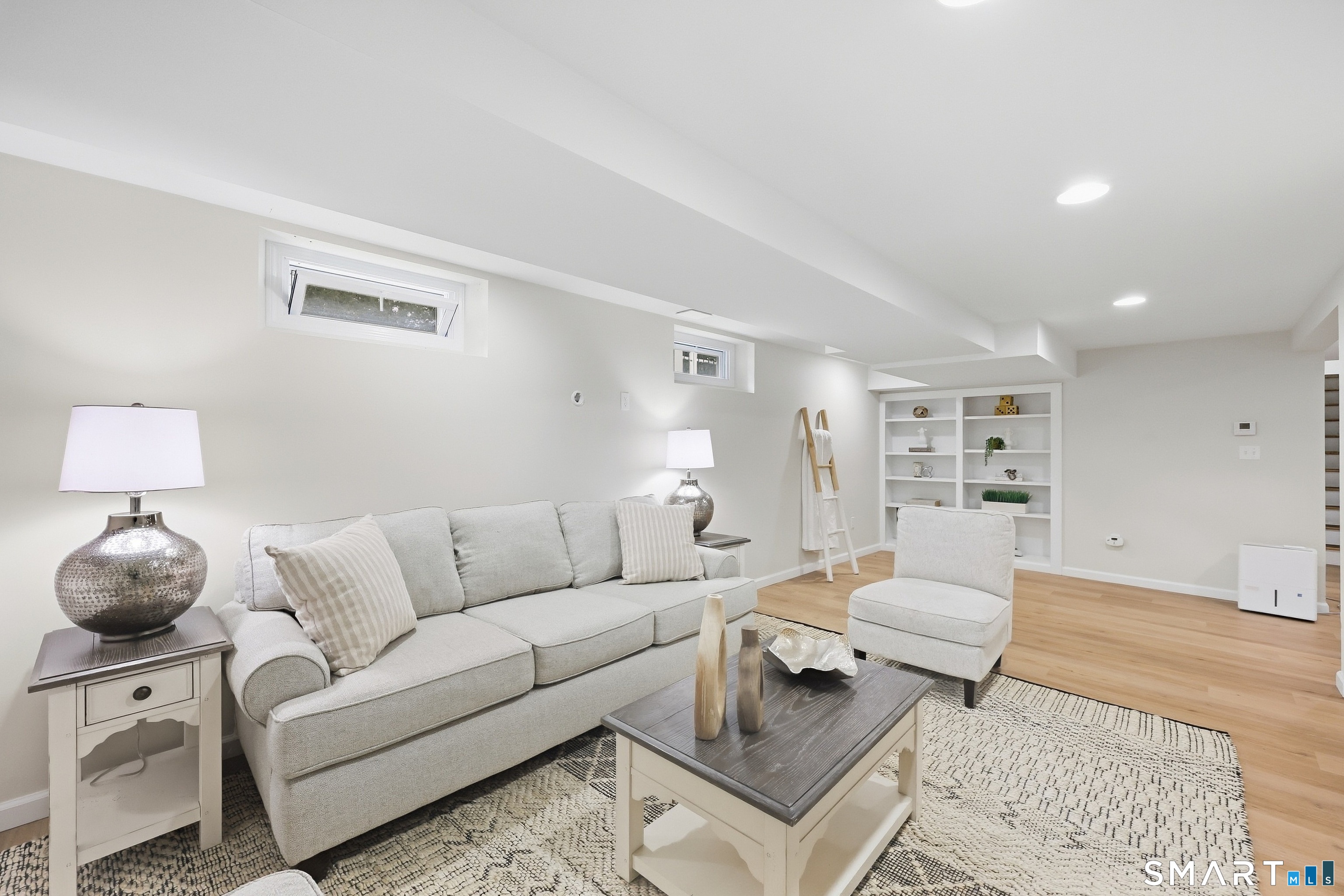 81 Elm Street Simsbury CT 06081