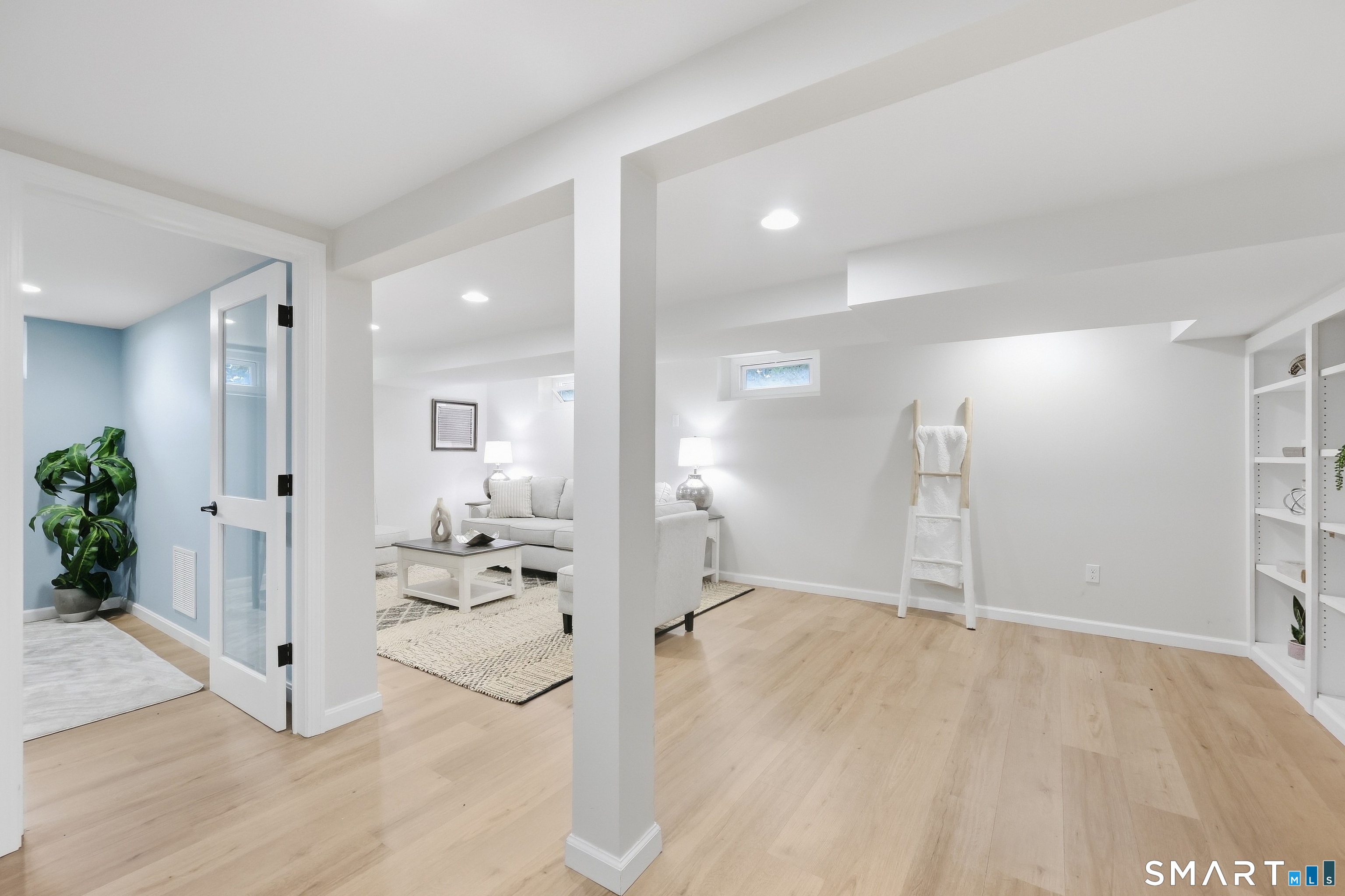 81 Elm Street Simsbury CT 06081