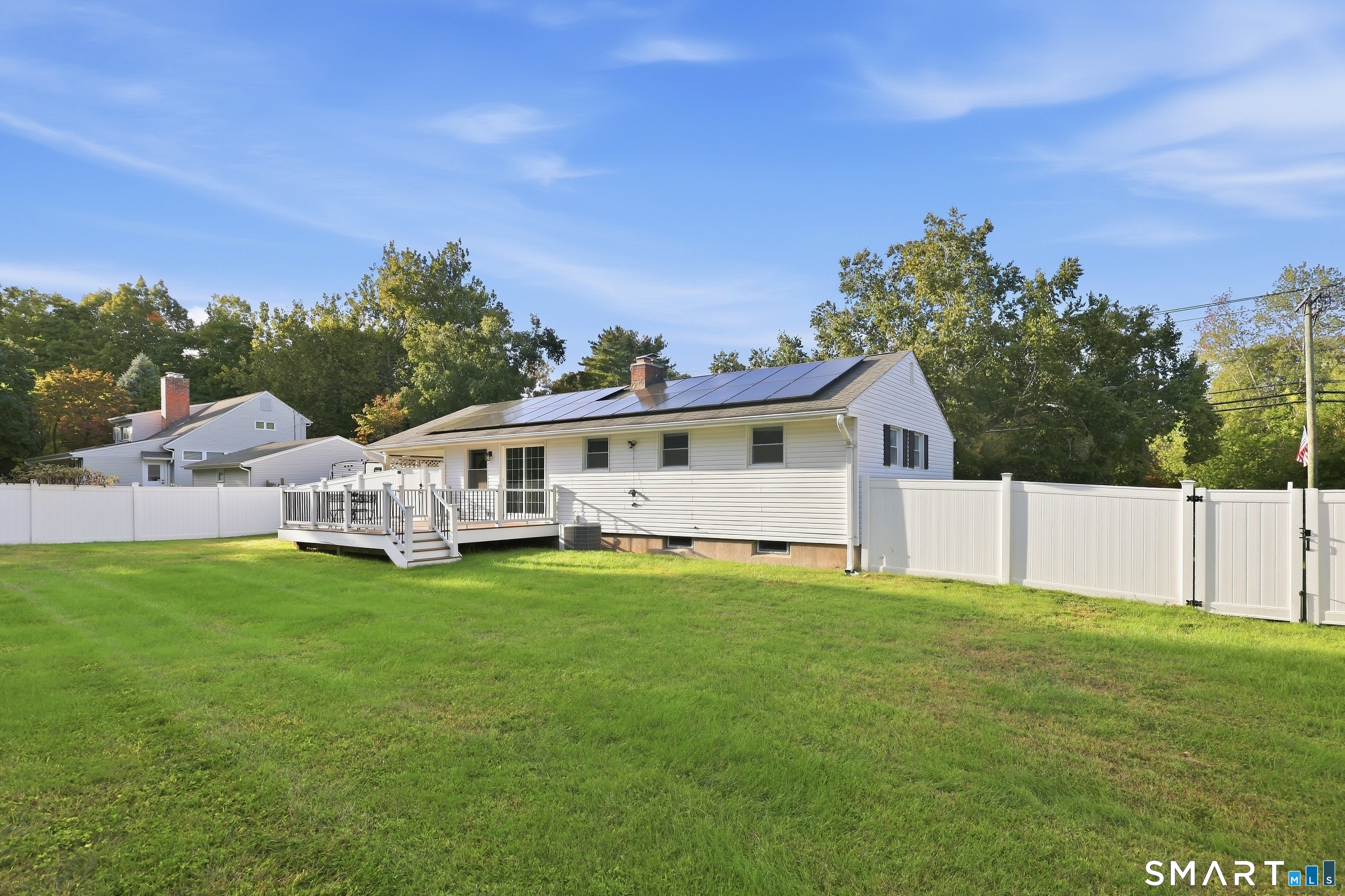 81 Elm Street Simsbury CT 06081