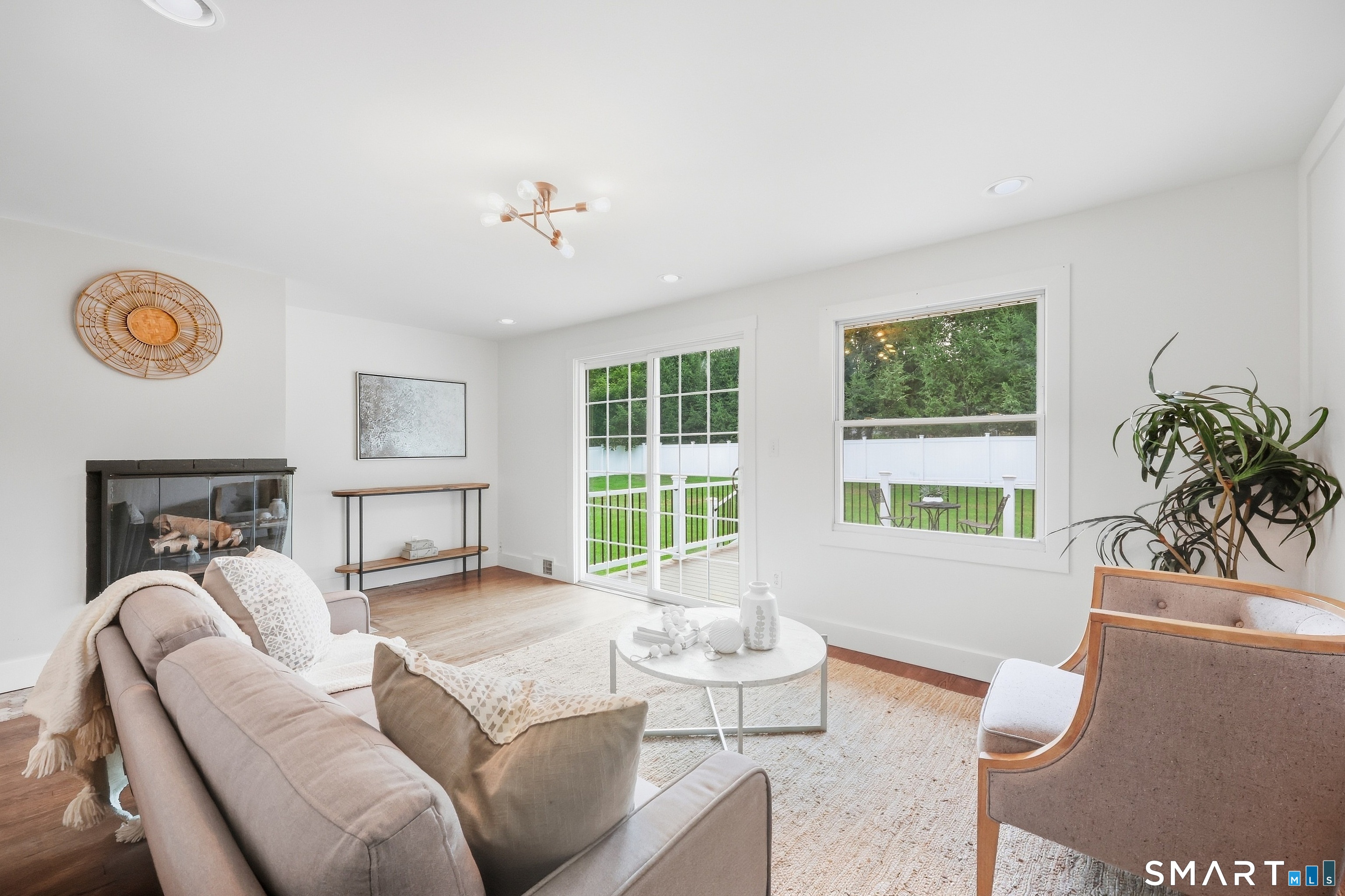 81 Elm Street Simsbury CT 06081