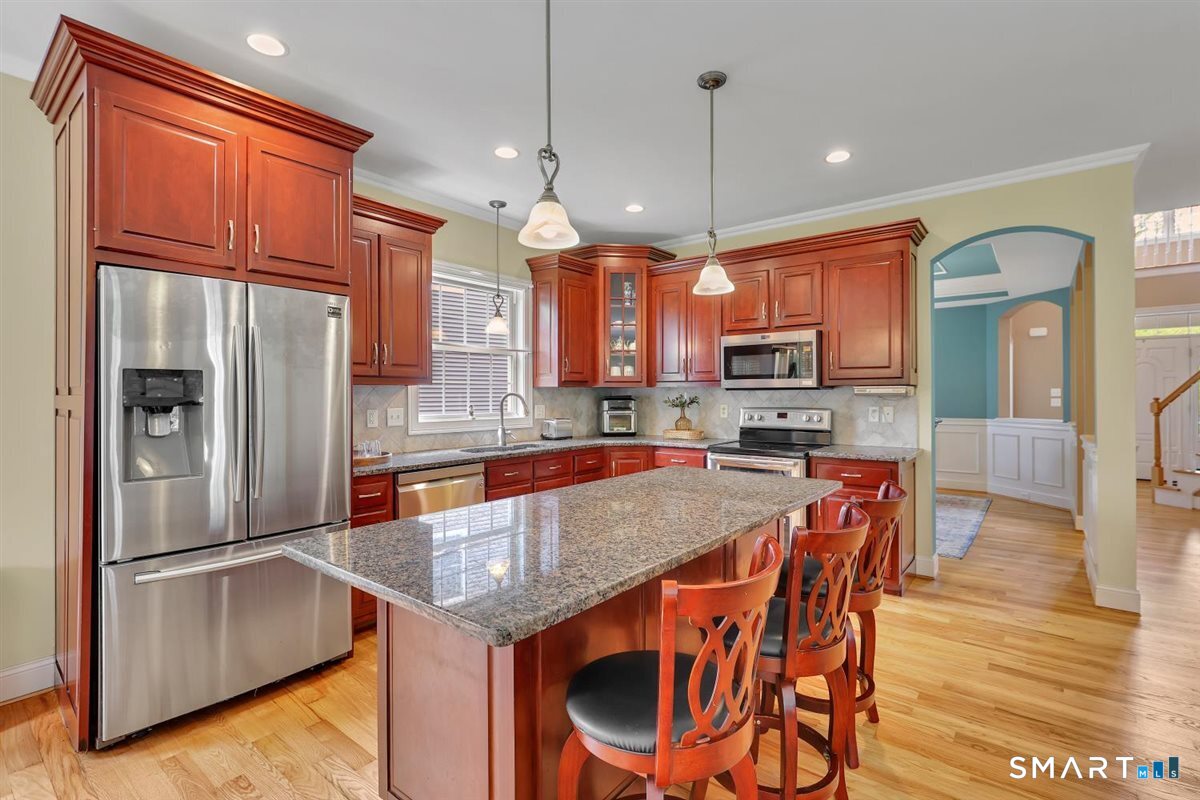 17 Birmingham Circle Farmington CT 06085