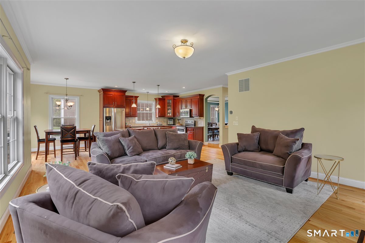 17 Birmingham Circle Farmington CT 06085