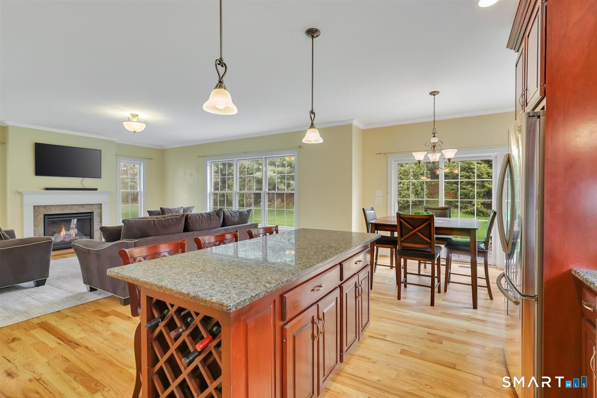 17 Birmingham Circle Farmington CT 06085