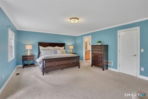 17 Birmingham Circle Farmington CT 06085