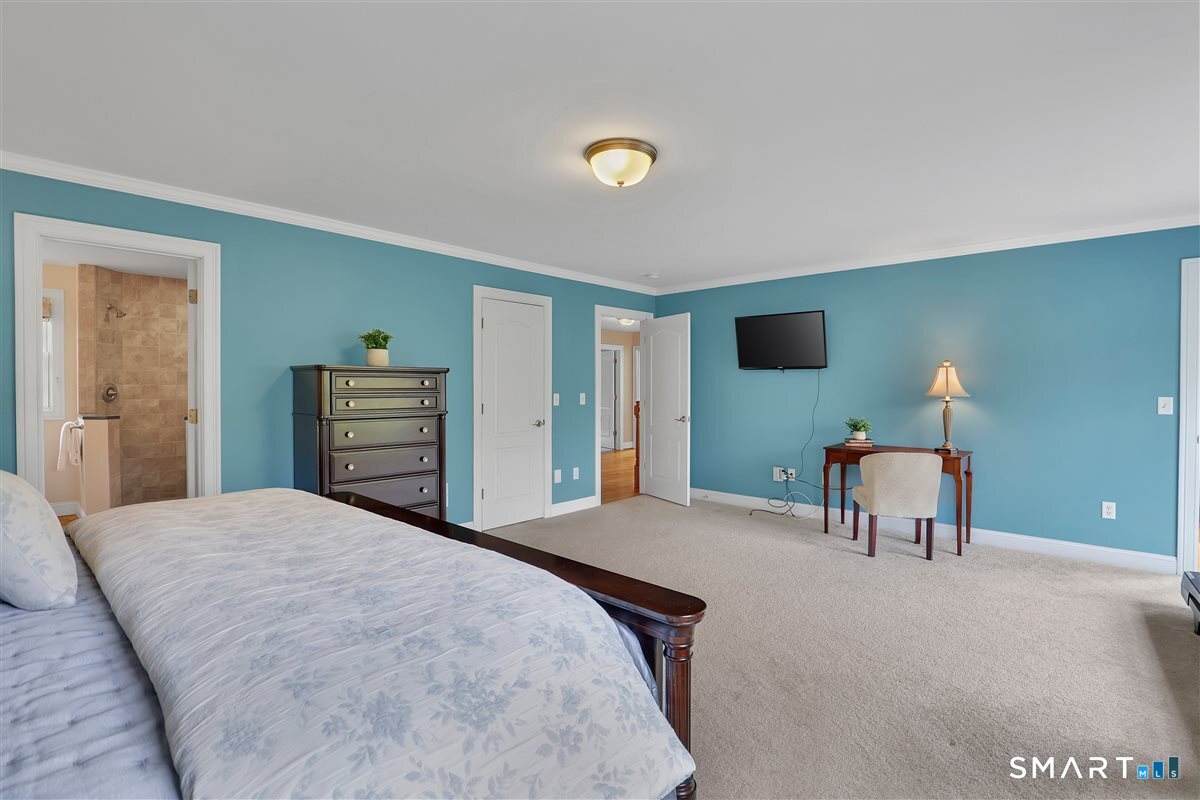 17 Birmingham Circle Farmington CT 06085