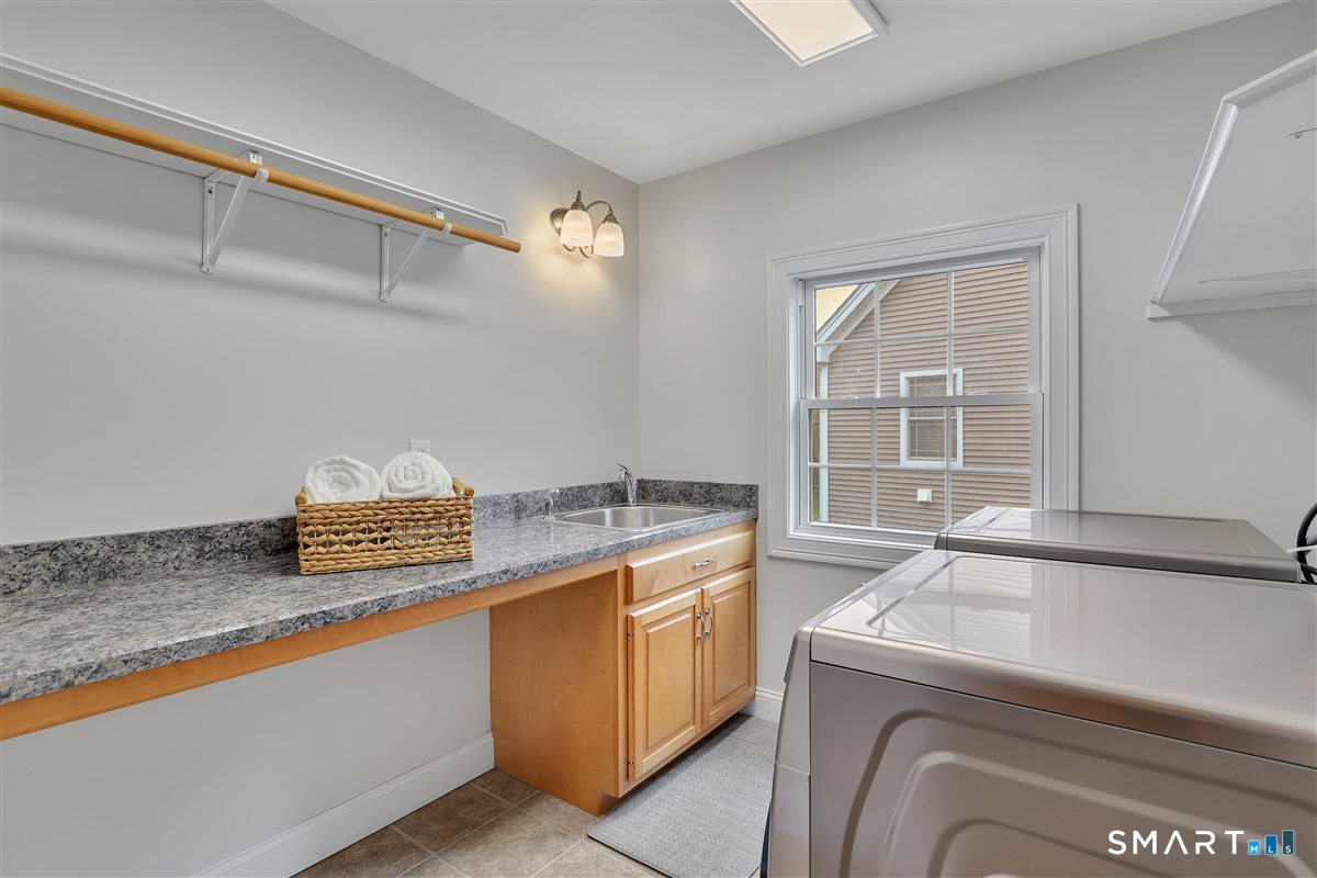 17 Birmingham Circle Farmington CT 06085