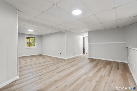 32 Woodhaven Drive Burlington CT 06013