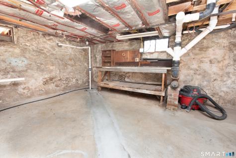 65 Arlington Street Bridgeport CT 06606