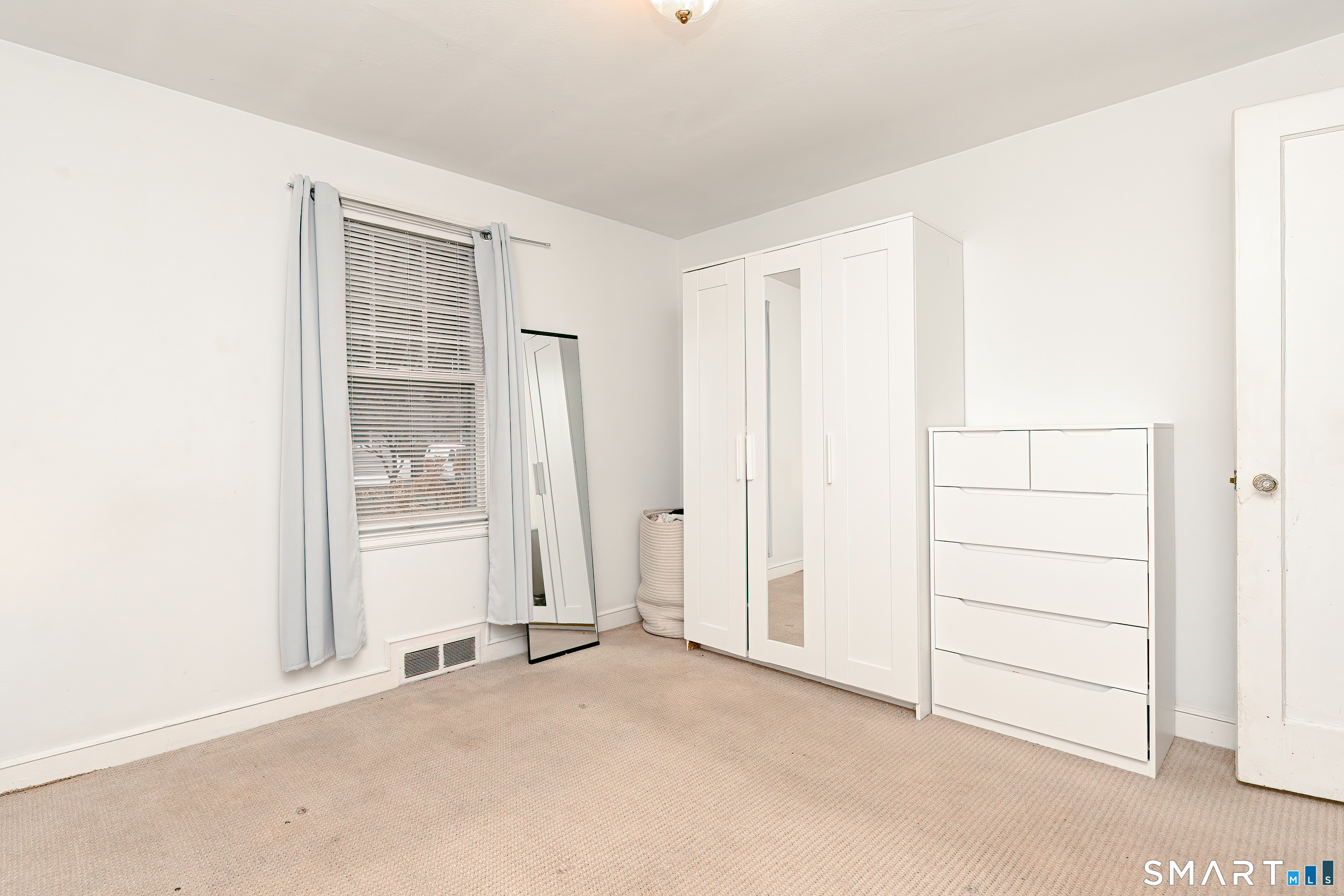 74 Hollywood Avenue Bridgeport CT 06606