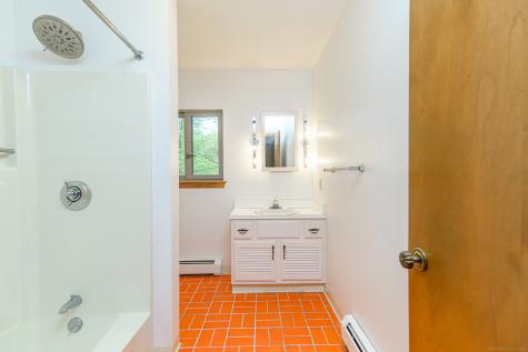 29 Crooked Trl Extension Woodstock CT 06281