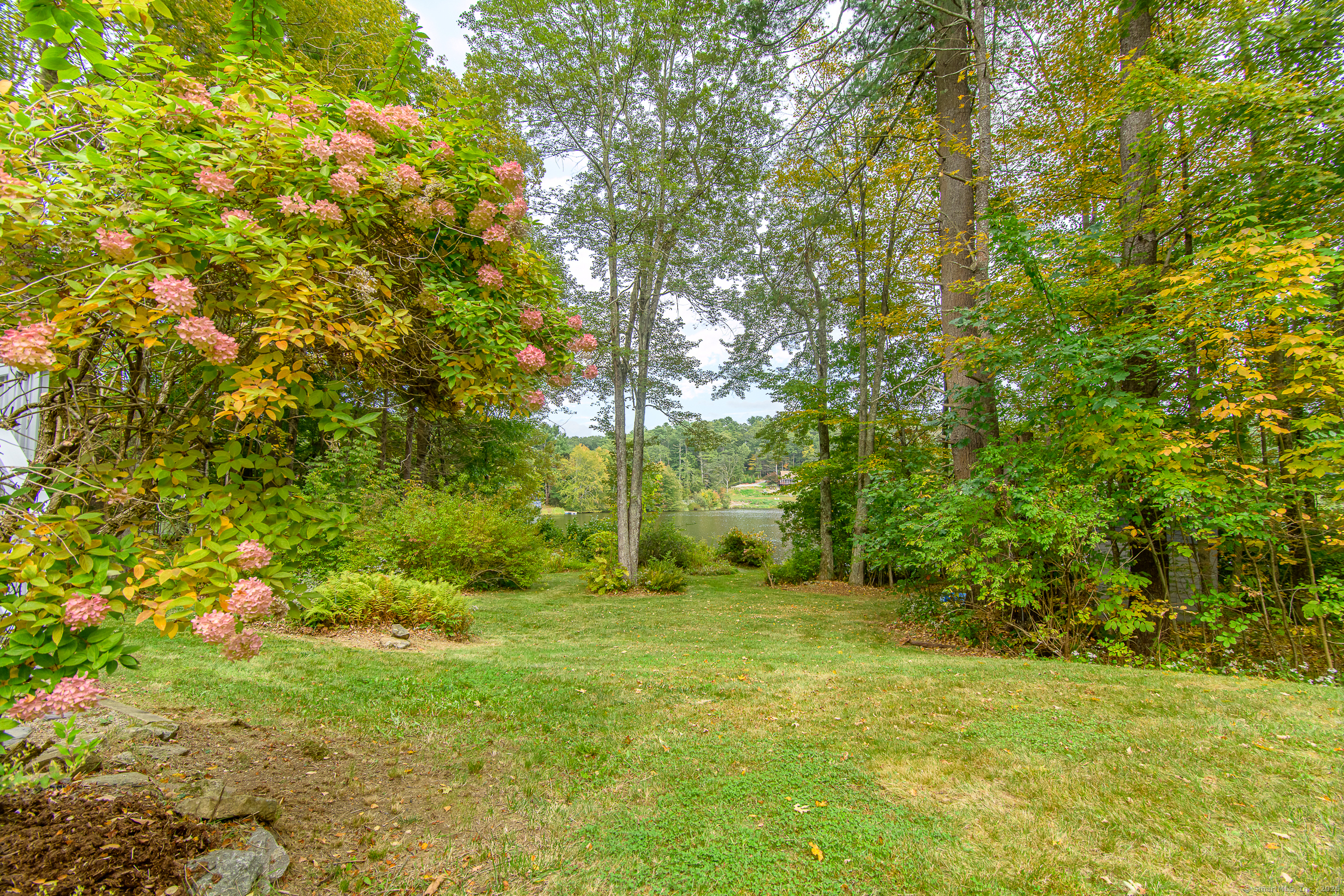 29 Crooked Trl Extension Woodstock CT 06281