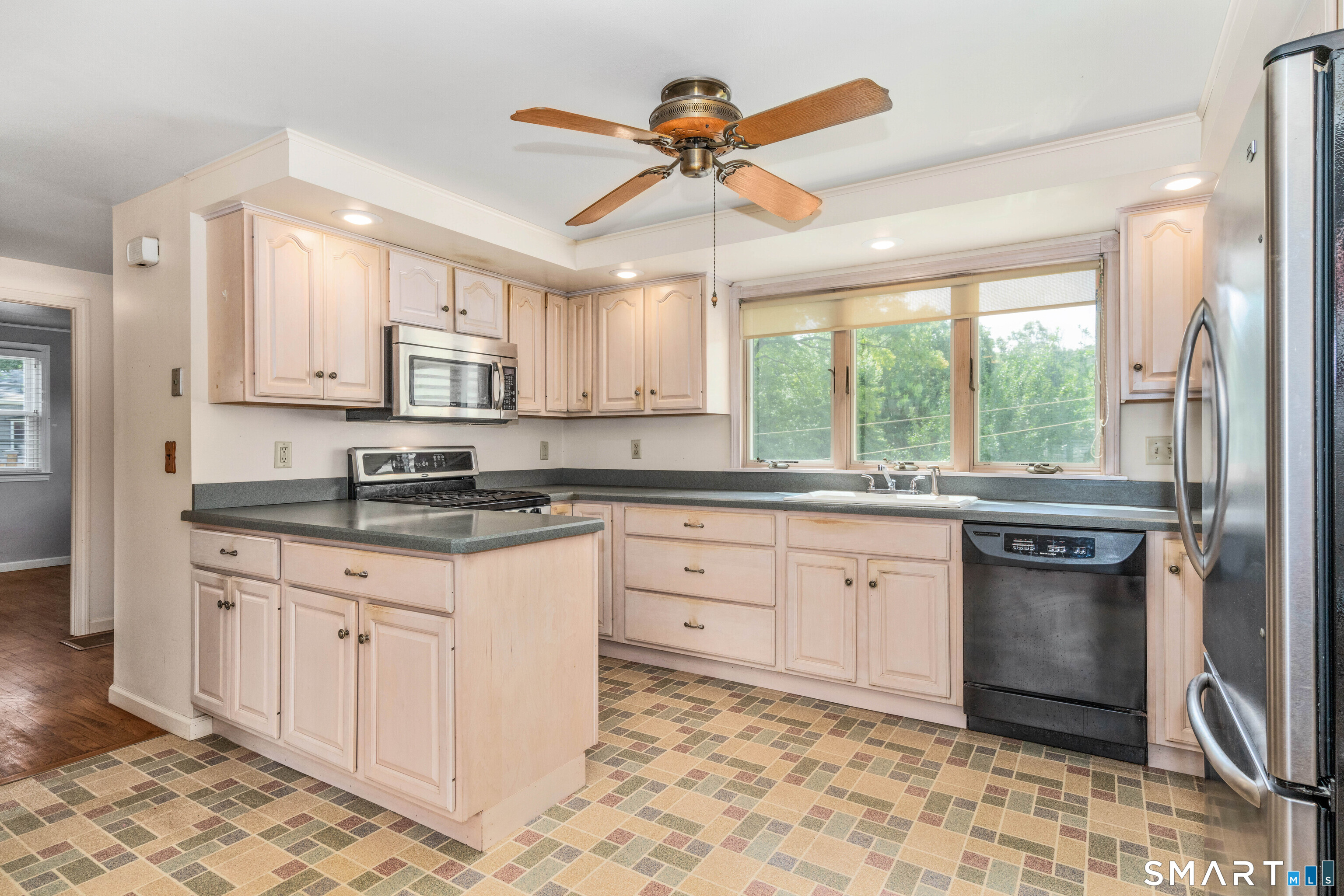 42 Sadler Street Windsor Locks CT 06096