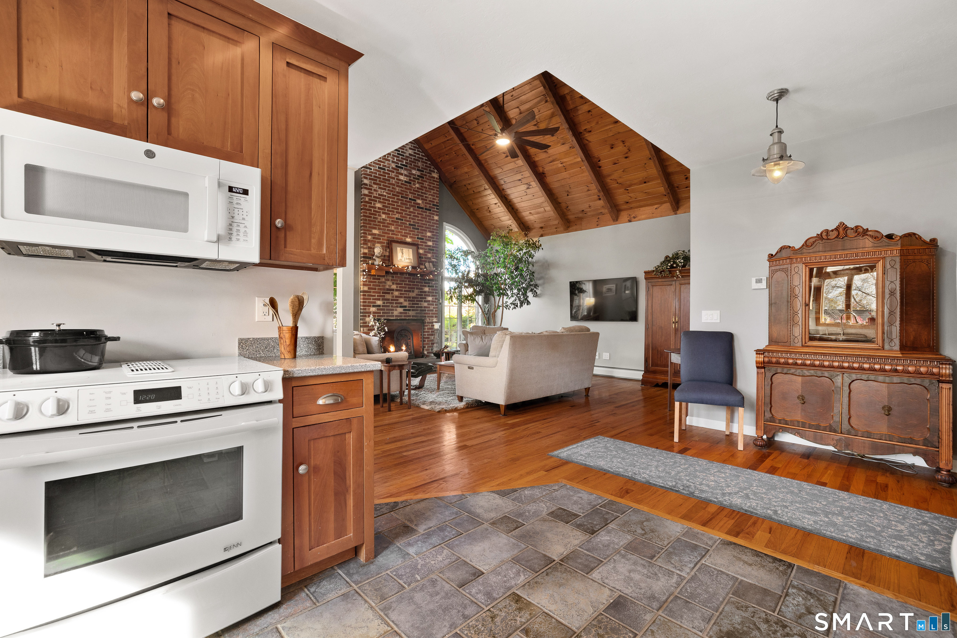 48 Blossom Drive Pomfret CT 06259