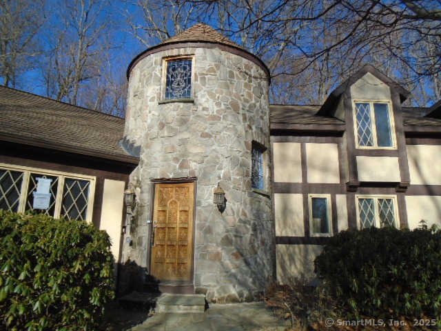 11 Timbercrest Drive Canton CT 06019