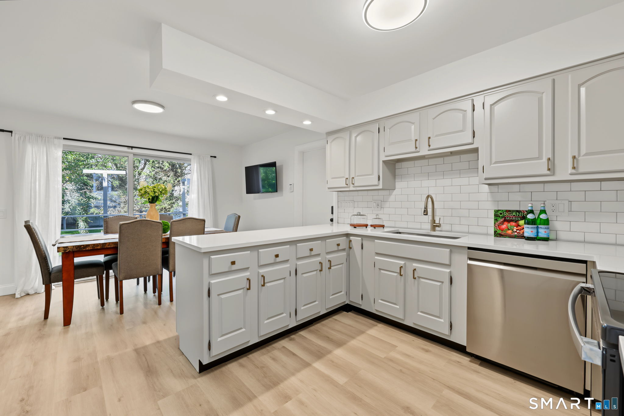 14 Coachlamp Lane Stamford CT 06902