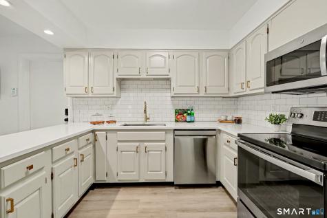 14 Coachlamp Lane Stamford CT 06902