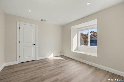 14 Coachlamp Lane Stamford CT 06902