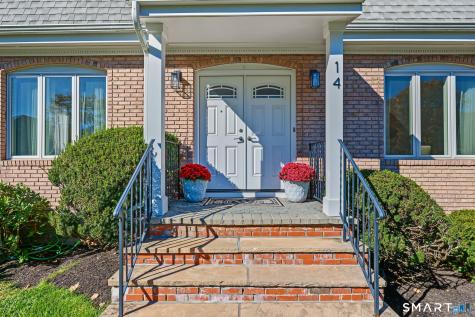 14 Coachlamp Lane Stamford CT 06902