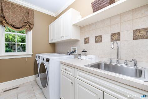 14 Scarborough Drive Avon CT 06001