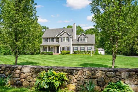 34 Stonefield Road Woodbury CT 06798