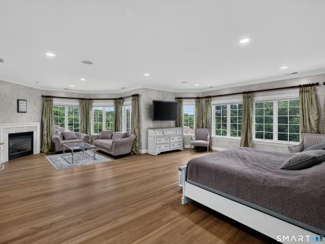 55 Hunters Ridge Rocky Hill CT 06067