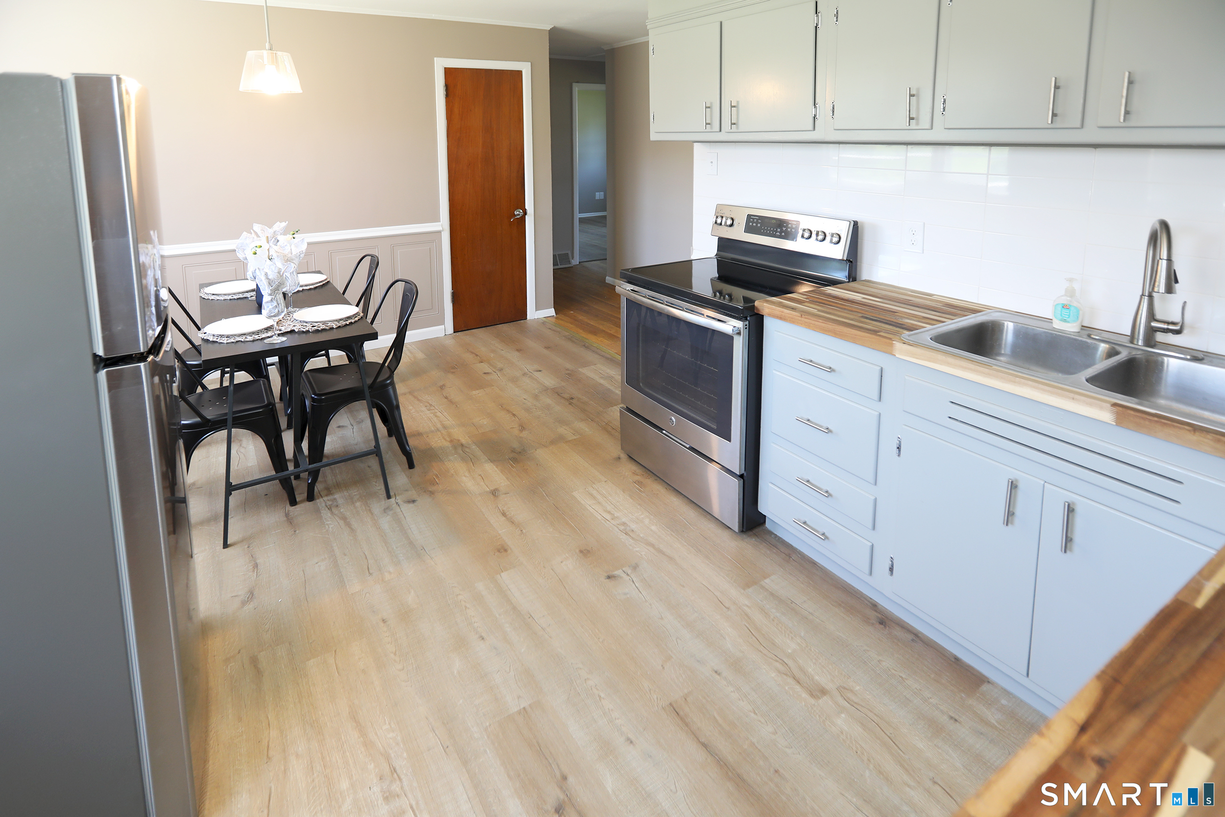 202 Reed Avenue Windsor Locks CT 06096