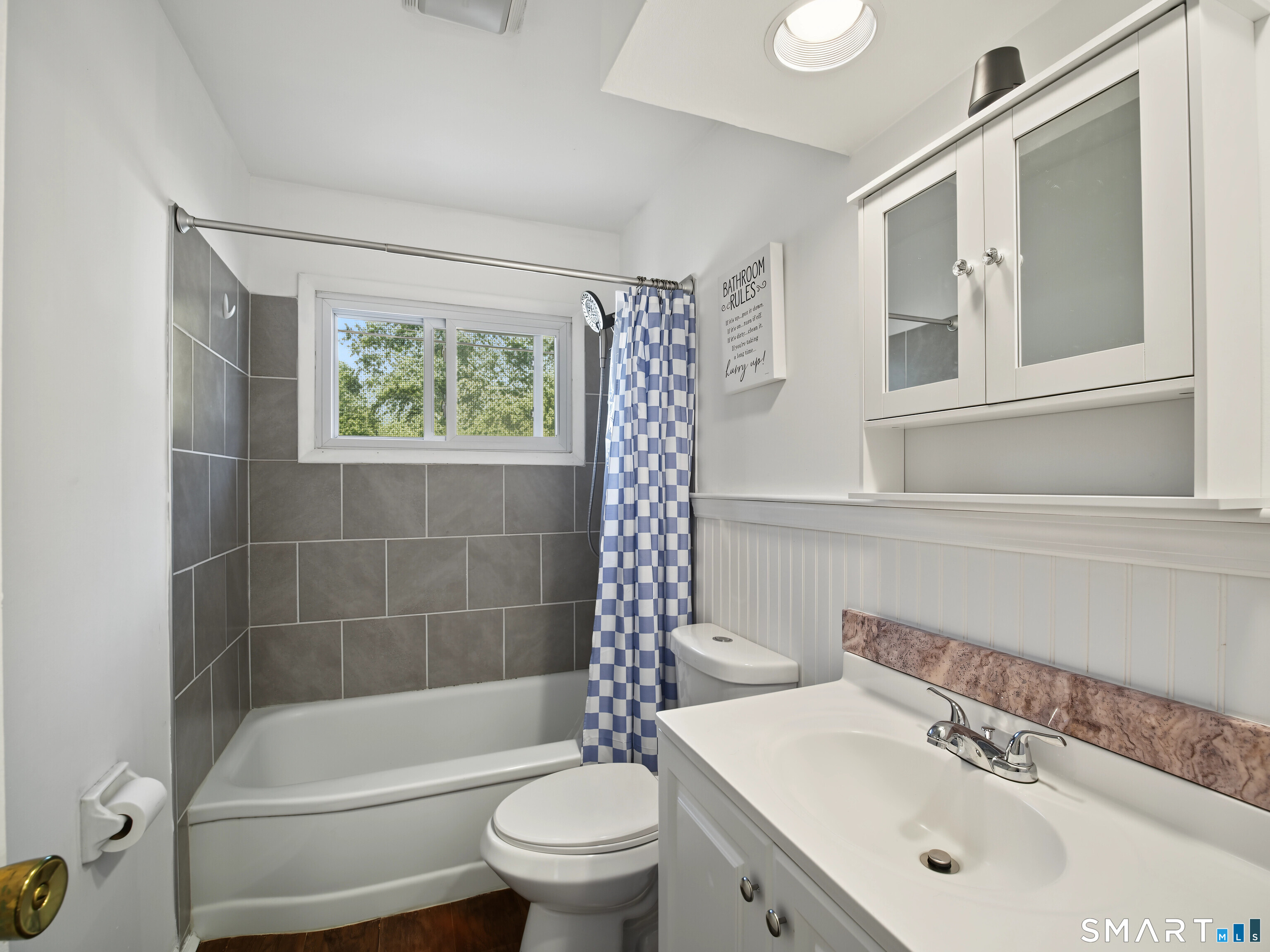 76 Great Circle Road West Haven CT 06516