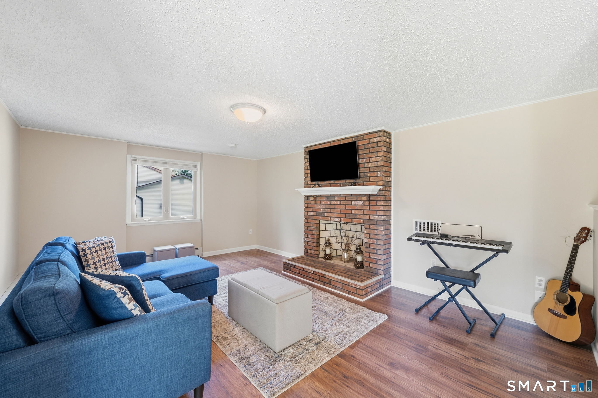 207 Lisa Drive South Windsor CT 06074