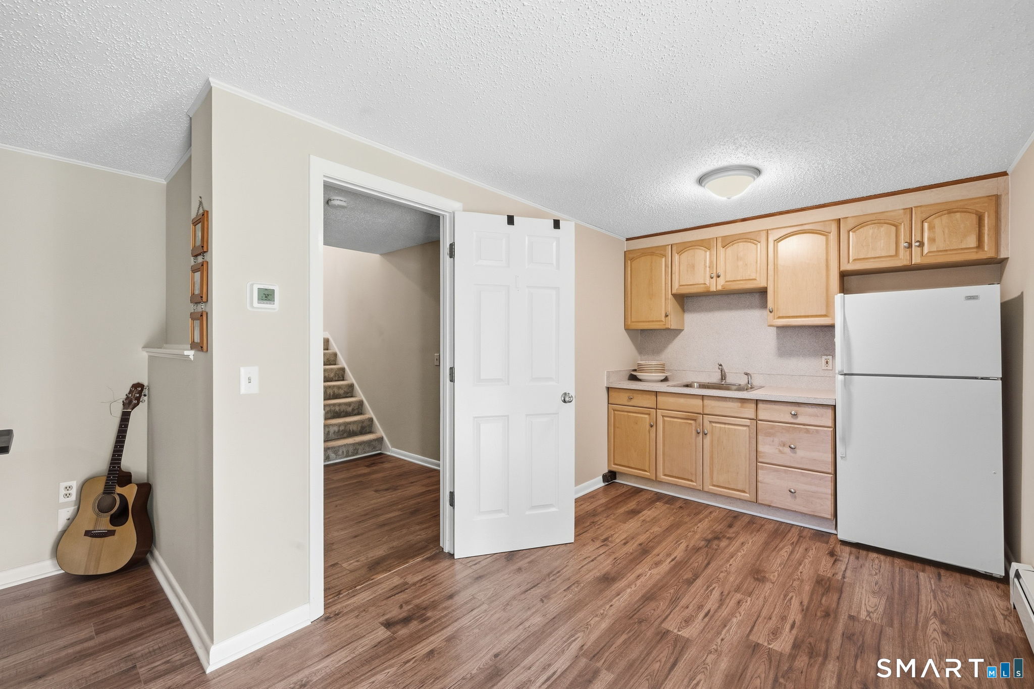 207 Lisa Drive South Windsor CT 06074