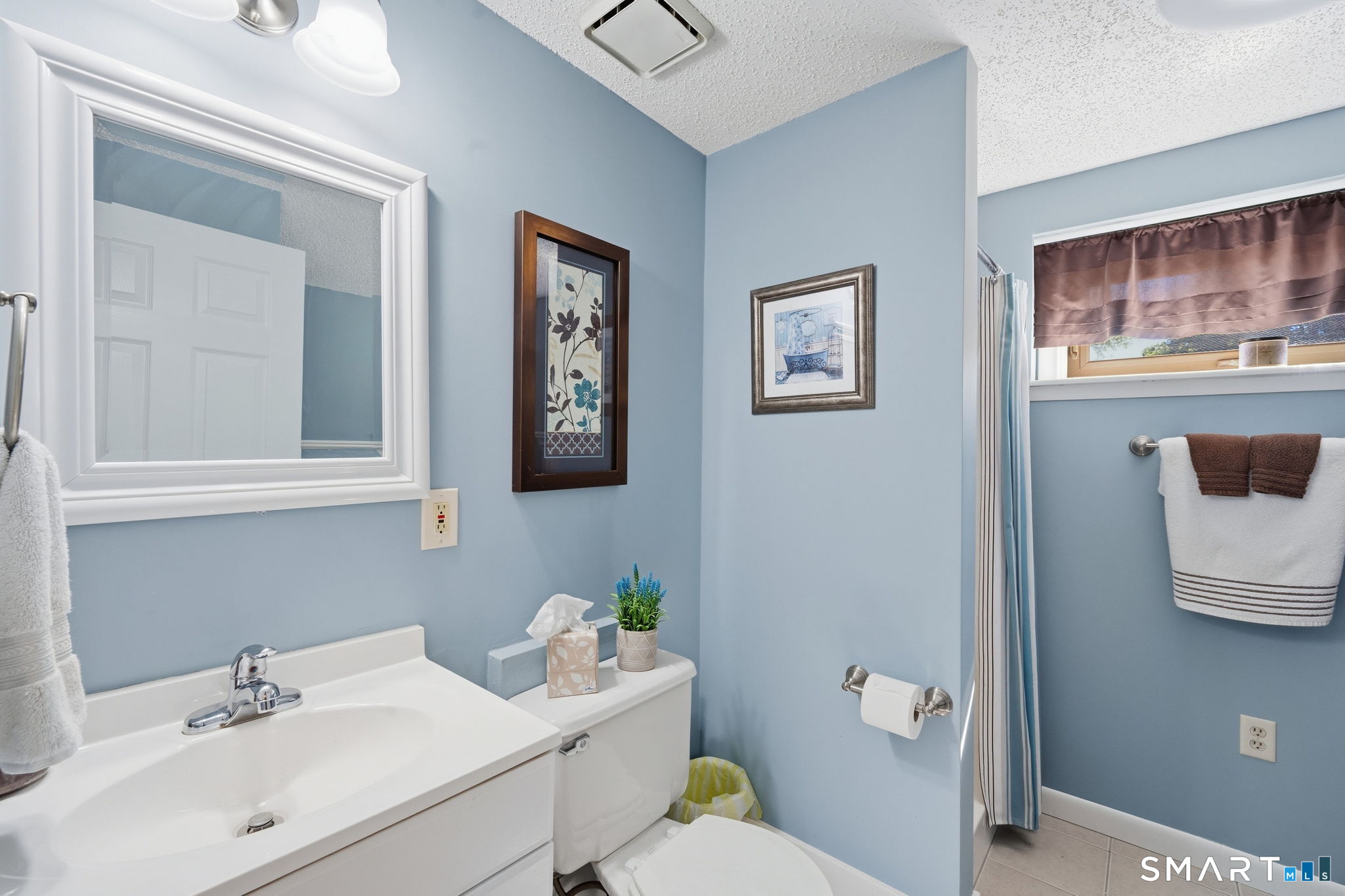 207 Lisa Drive South Windsor CT 06074