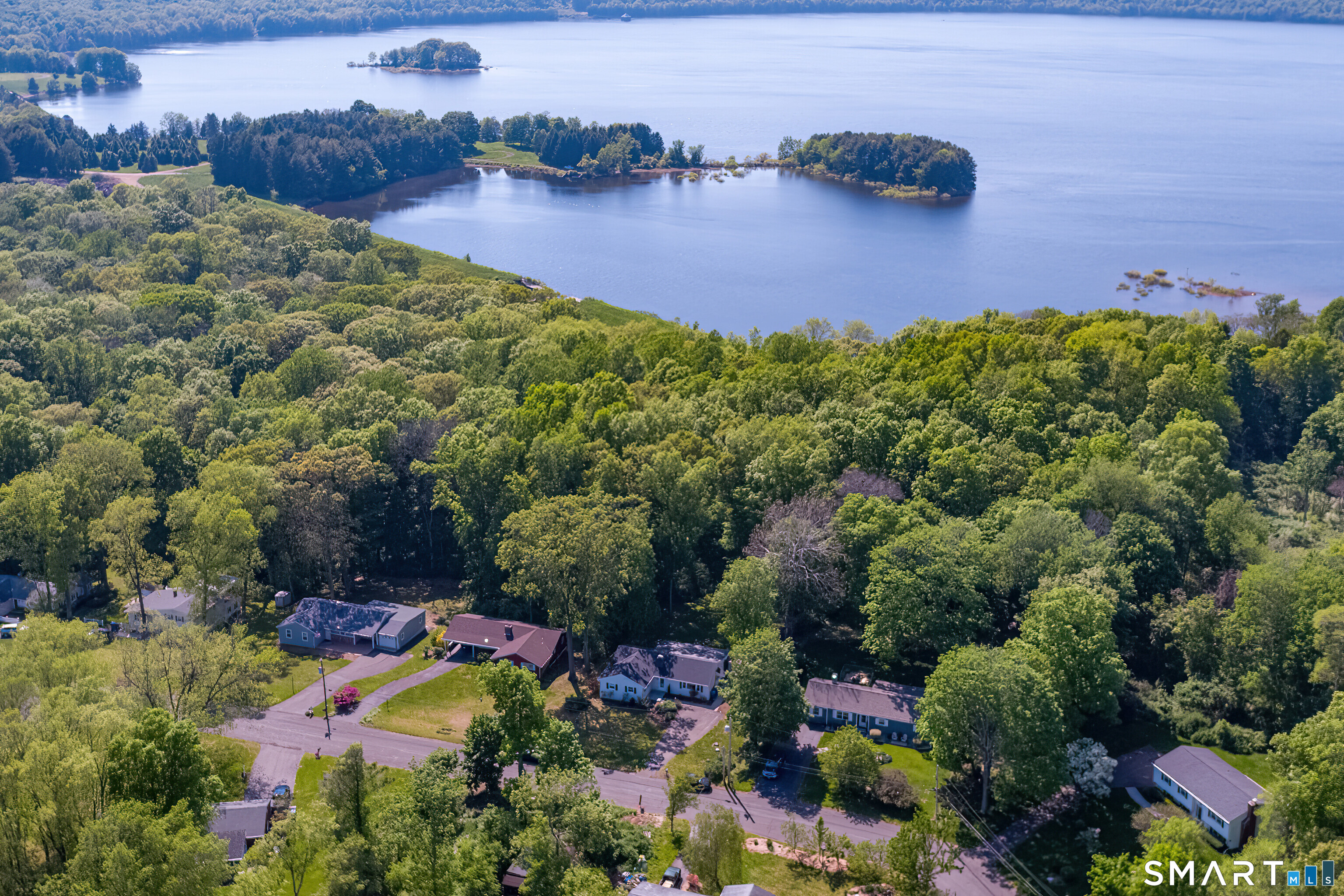 34 Evergreen Drive North Branford CT 06471