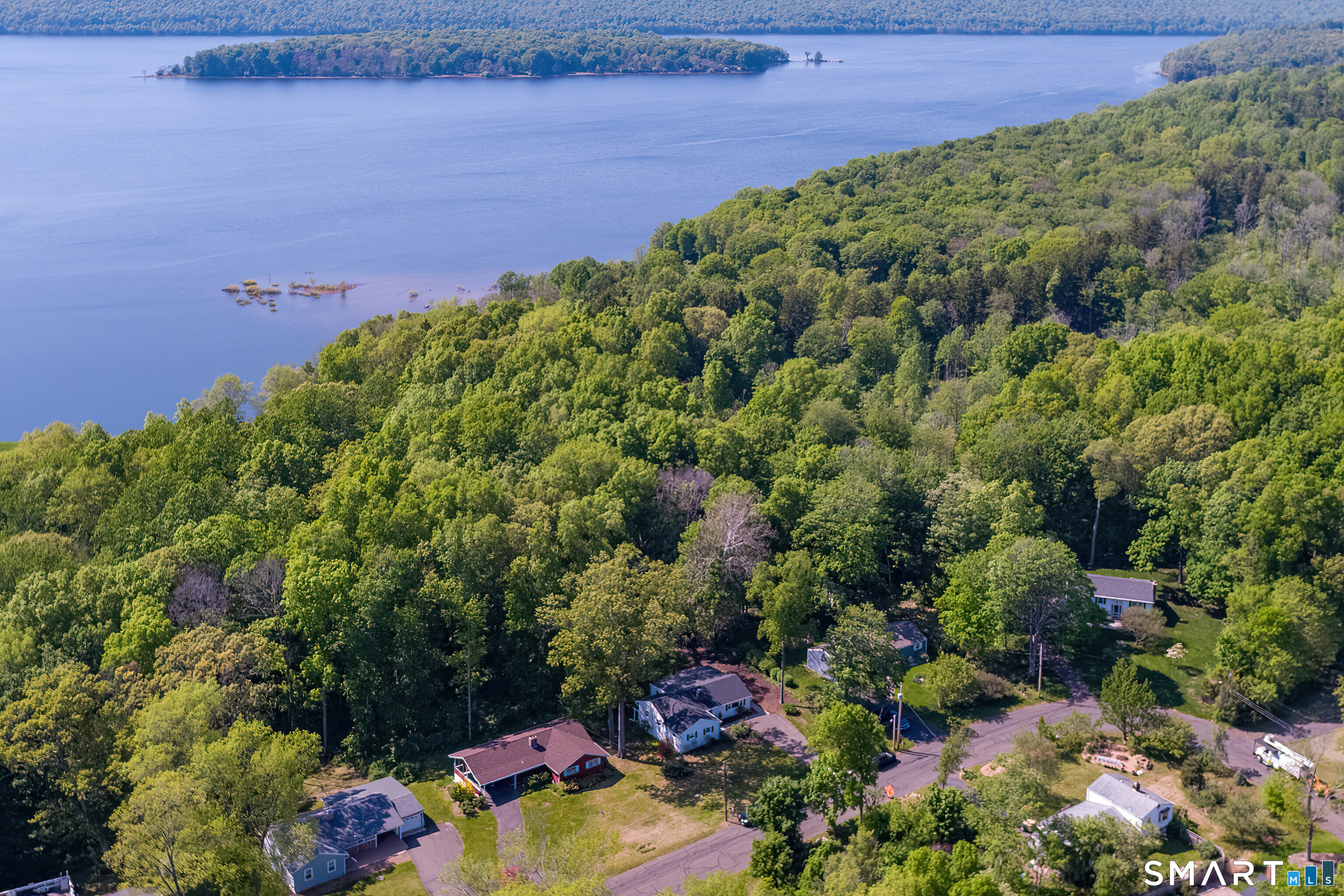 34 Evergreen Drive North Branford CT 06471