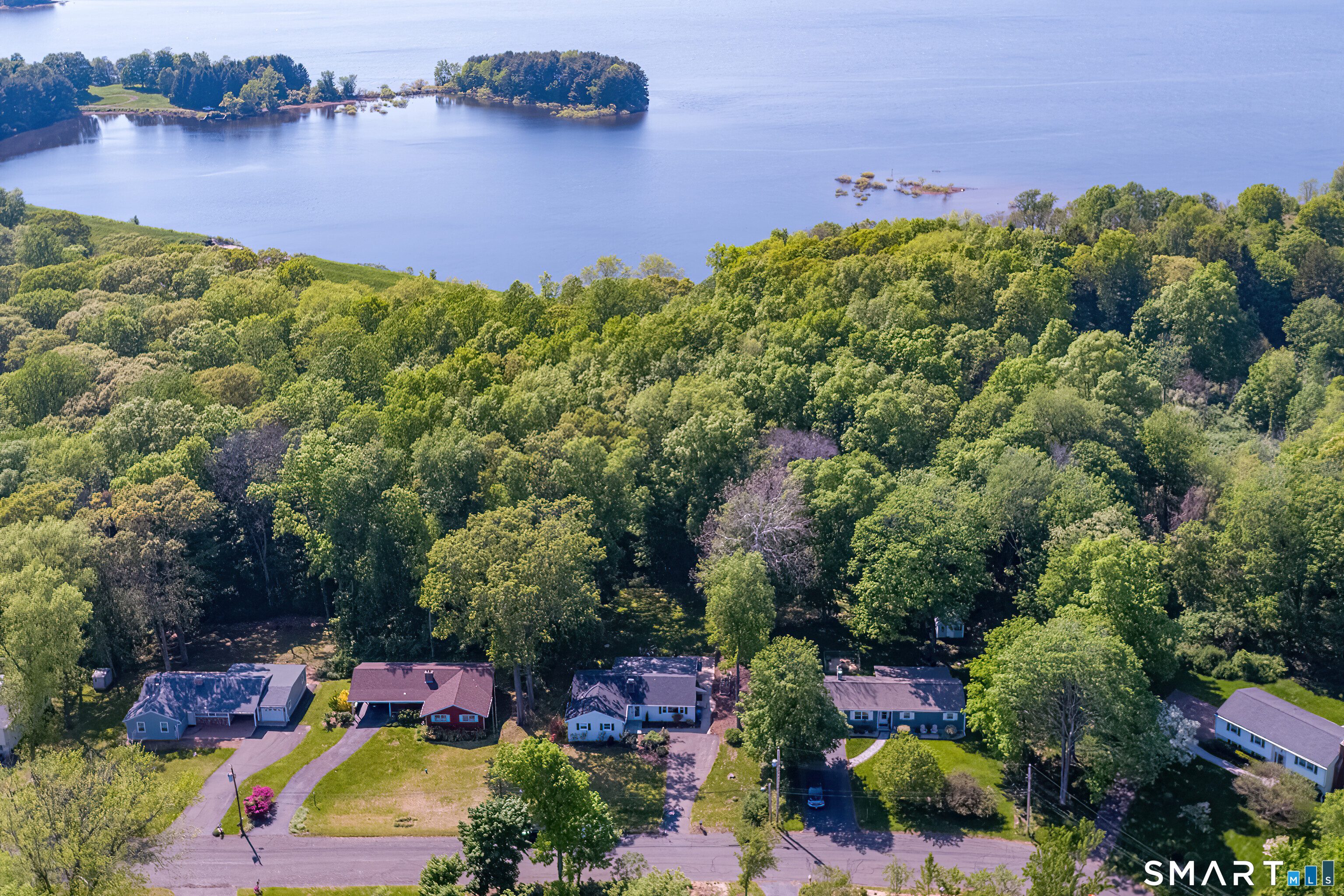 34 Evergreen Drive North Branford CT 06471