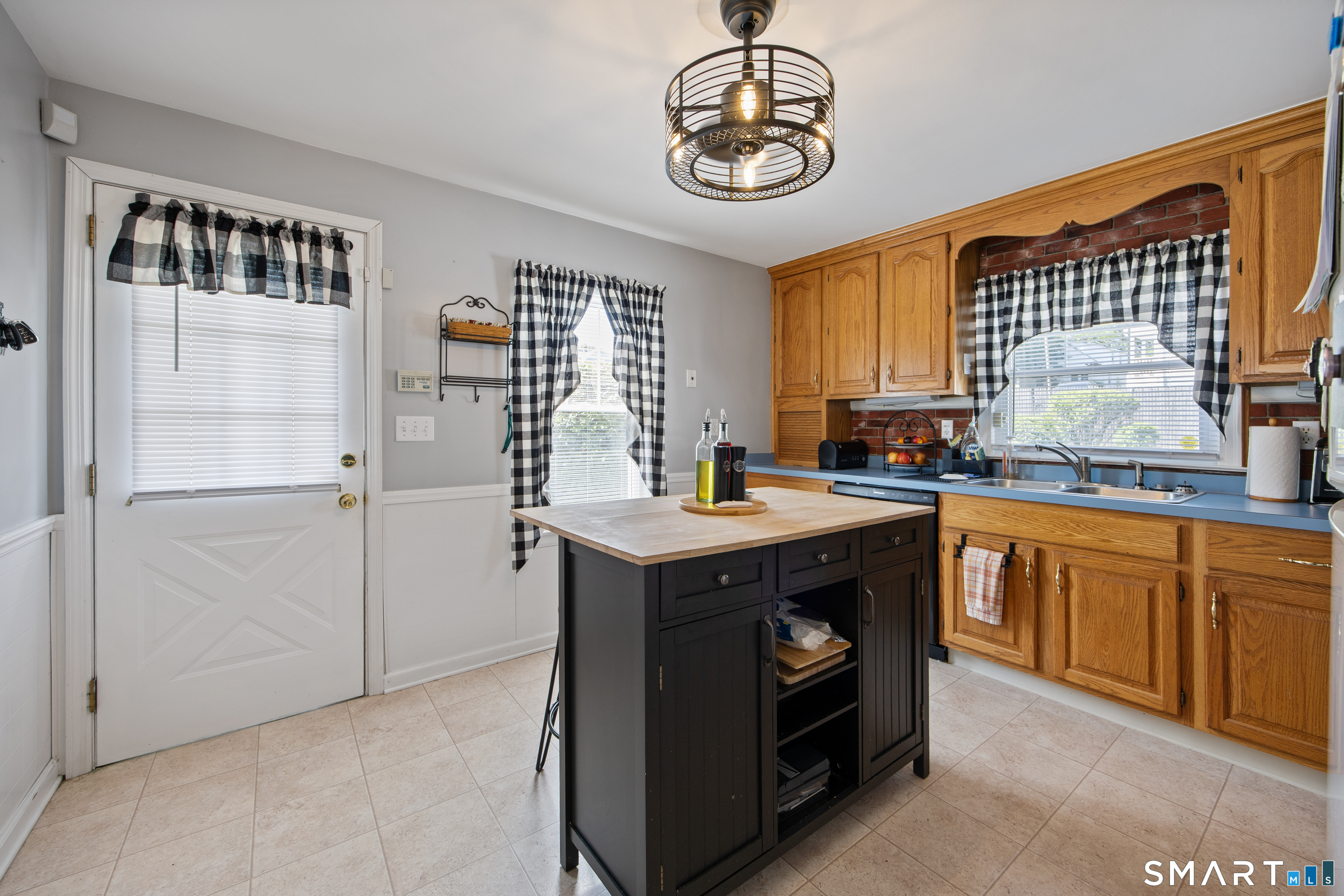 45 Rockwell Avenue Waterbury CT 06708