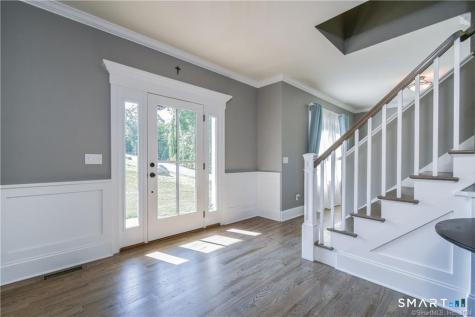 24 Deerwood Road Oxford CT 06478