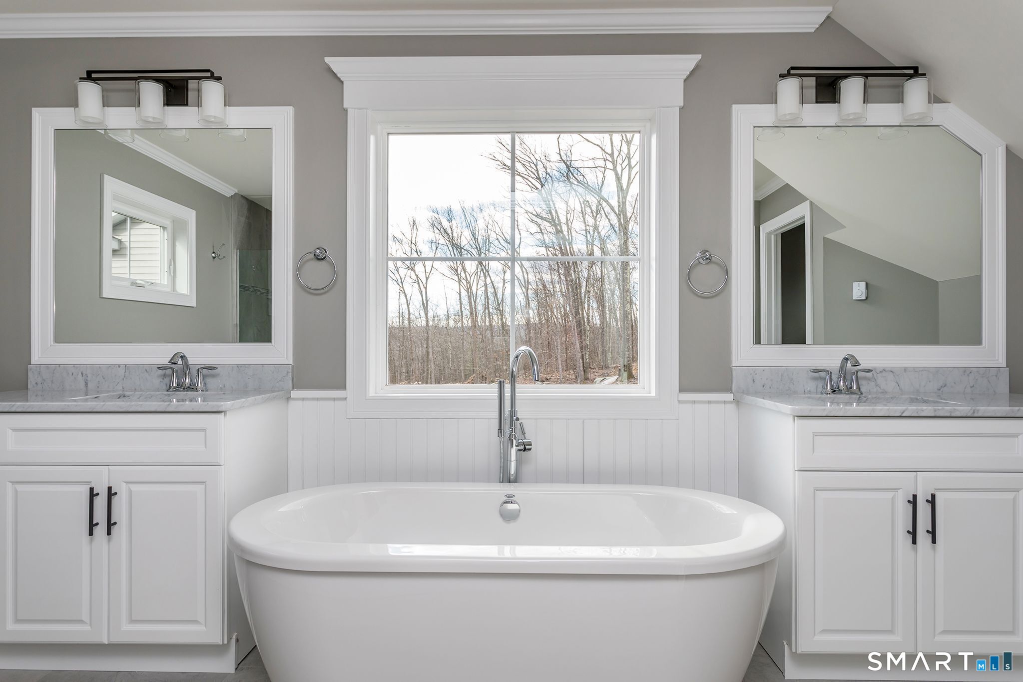 24 Deerwood Road Oxford CT 06478