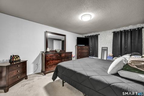 5 Bentley Drive Manchester CT 06040