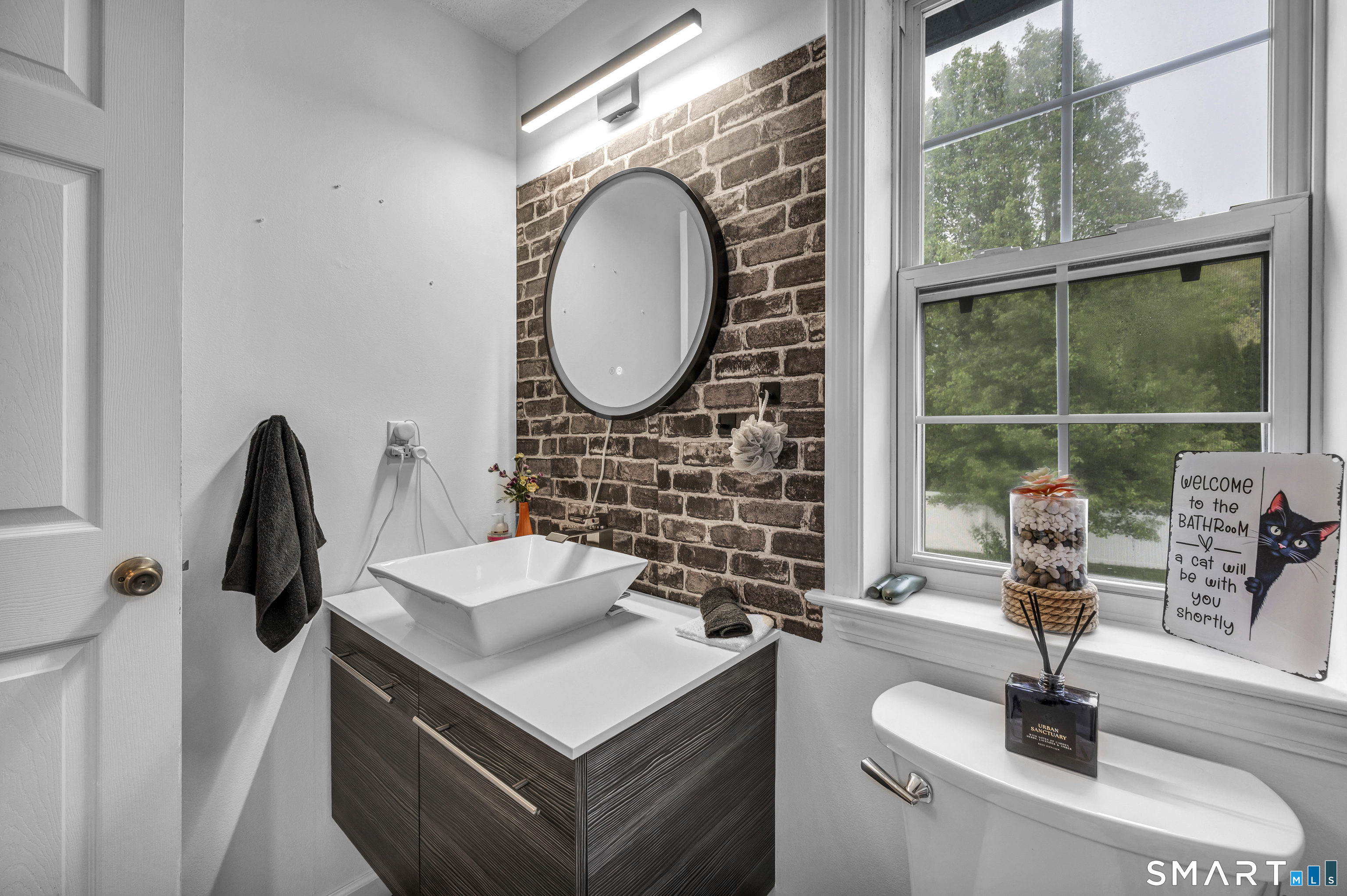 5 Bentley Drive Manchester CT 06040
