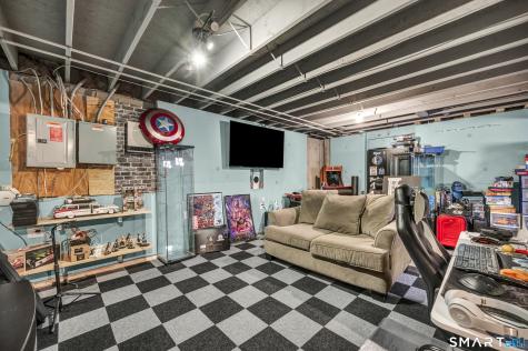 5 Bentley Drive Manchester CT 06040